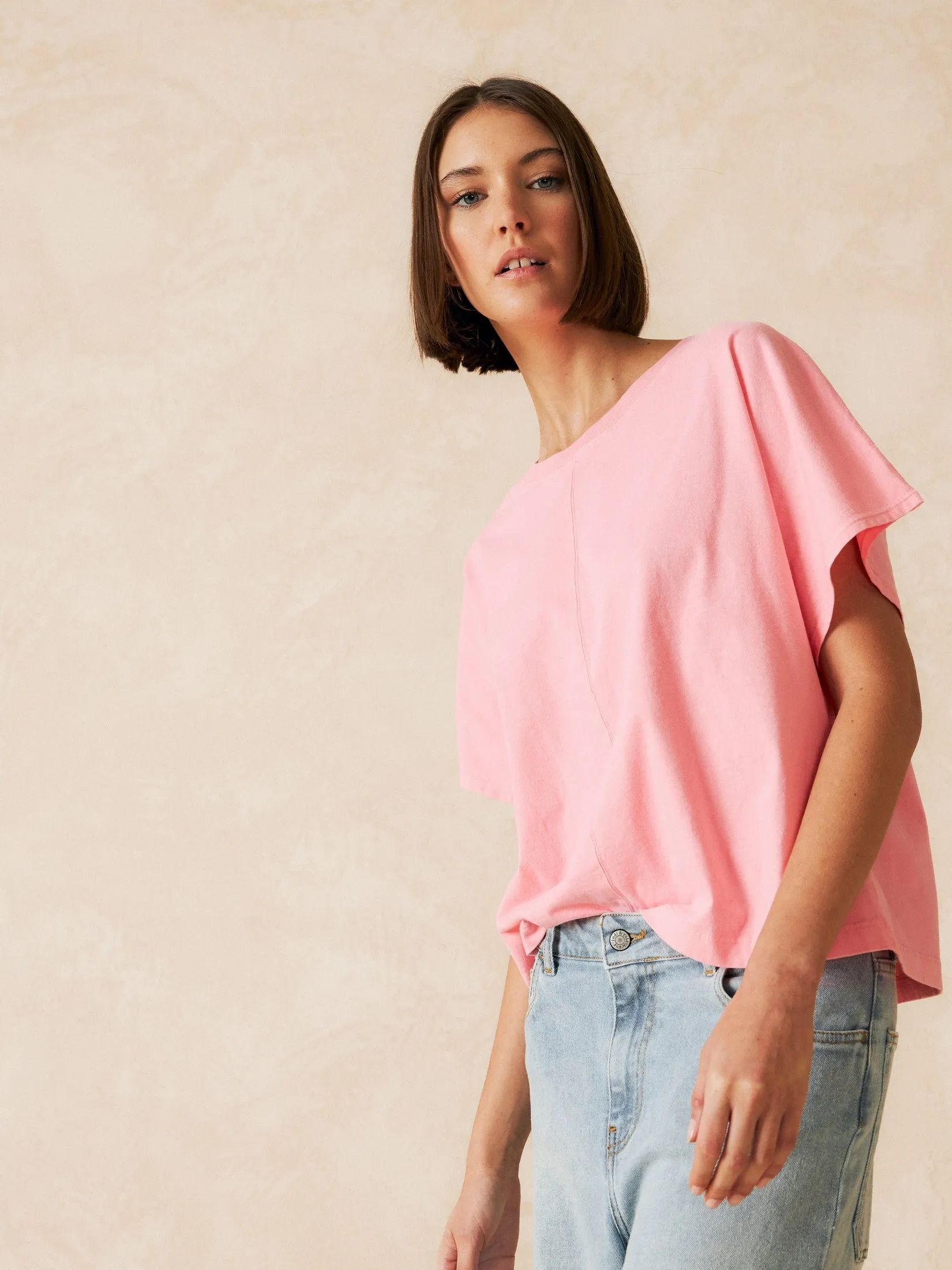 Basic Round Neckline T-Shirt Pink